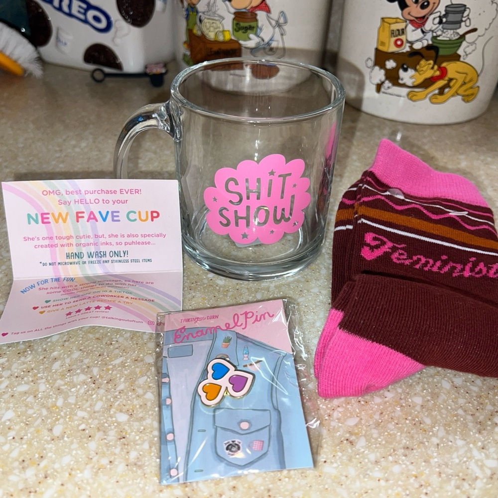 NEW Fave Cup Shit Show Mug Gift Set with Socks and Heart Pin Clear Pink Cup NEW